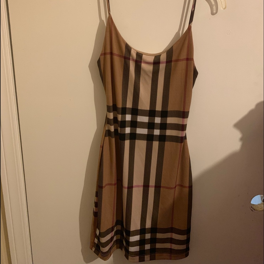 Dress Burberry print (not real)